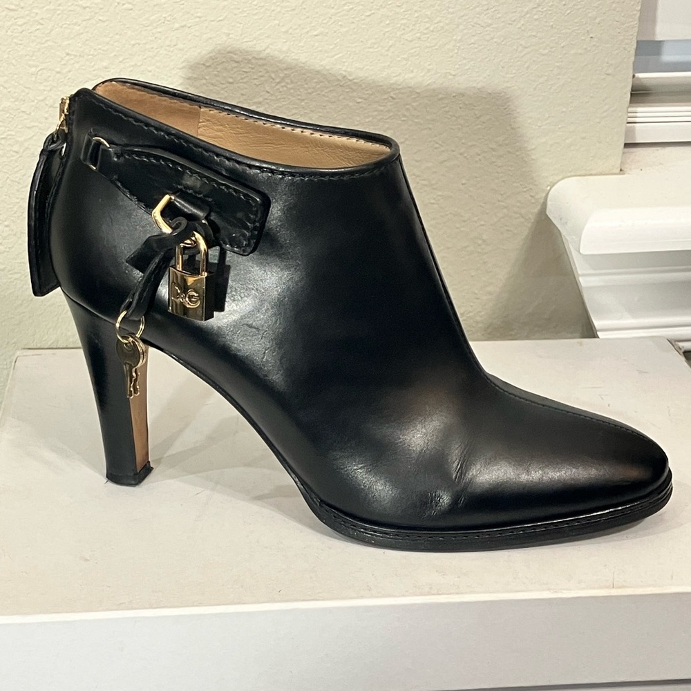 D&G Black Leather Heeled Ankle Boots with Gold Charms Lock & Keys All Original